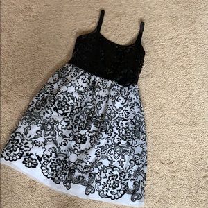 Black w/white formal dress